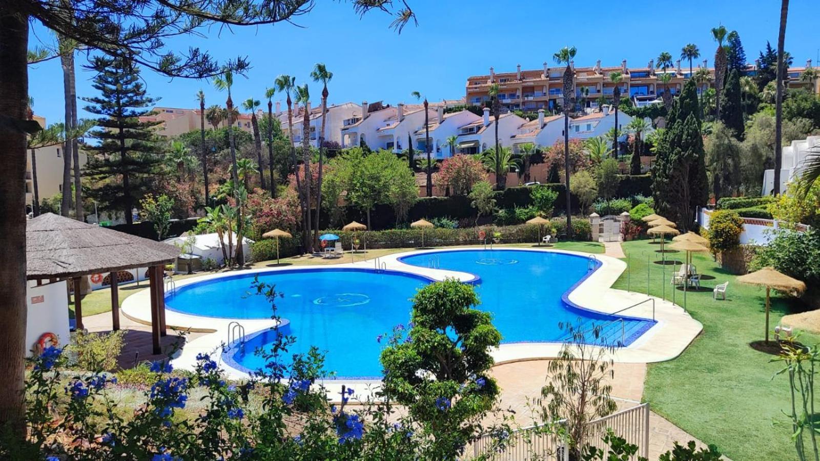 Benalgolf Lovely Apartment In Benalmadena With Sea Views, Excellent Wifi Connection, Private Backyard With Bbq エクステリア 写真